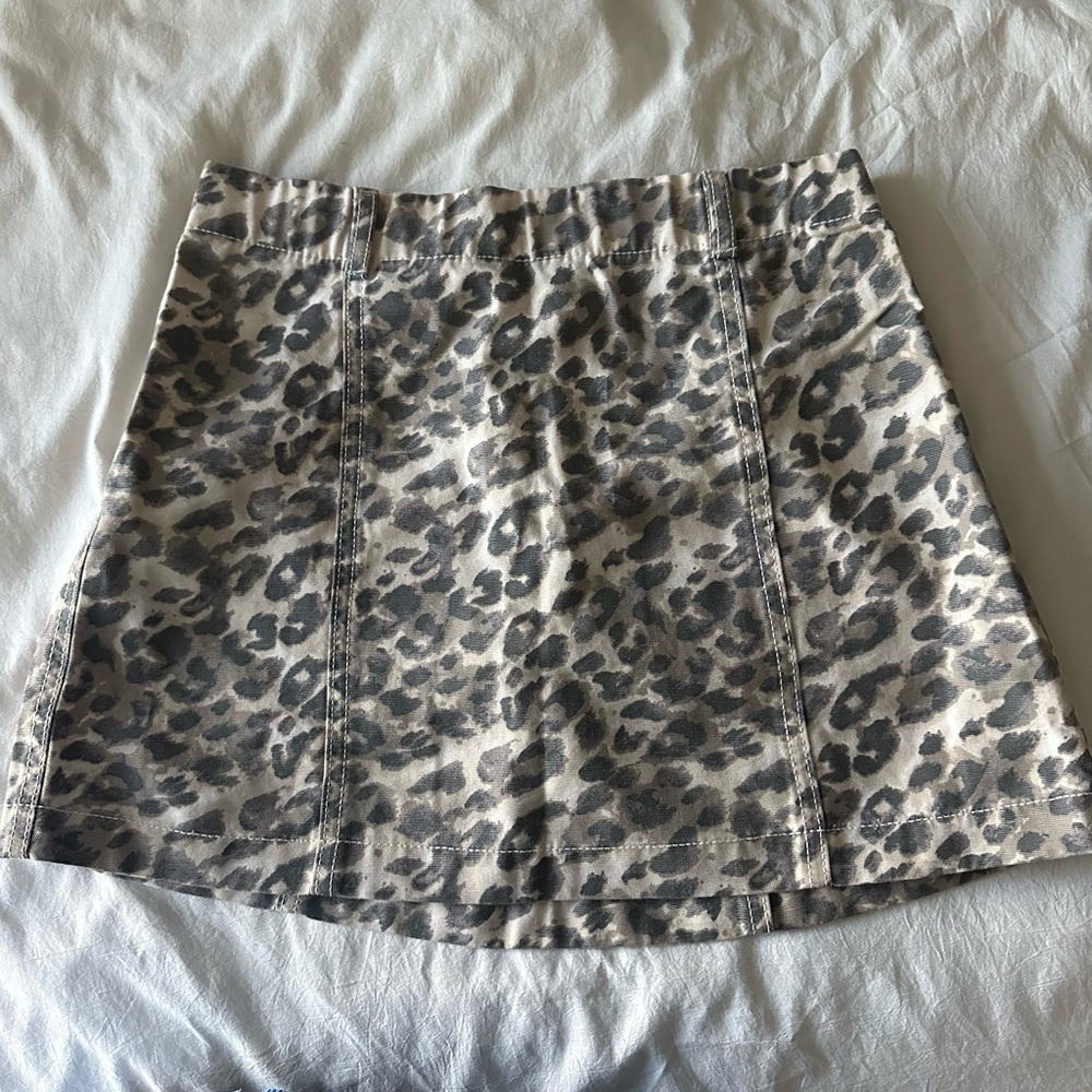 aerie Mod Mini Beige and Gray Leopard Print Mini Skirt